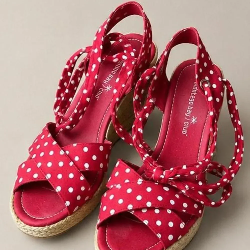 Monteau Women's Pink and Red Courts
